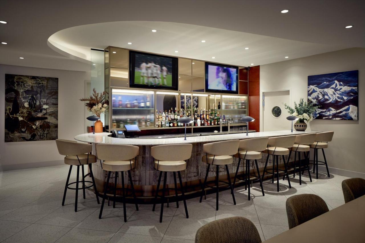 Holiday Inn & Suites Montreal Airport By Ihg Dorval Exterior foto