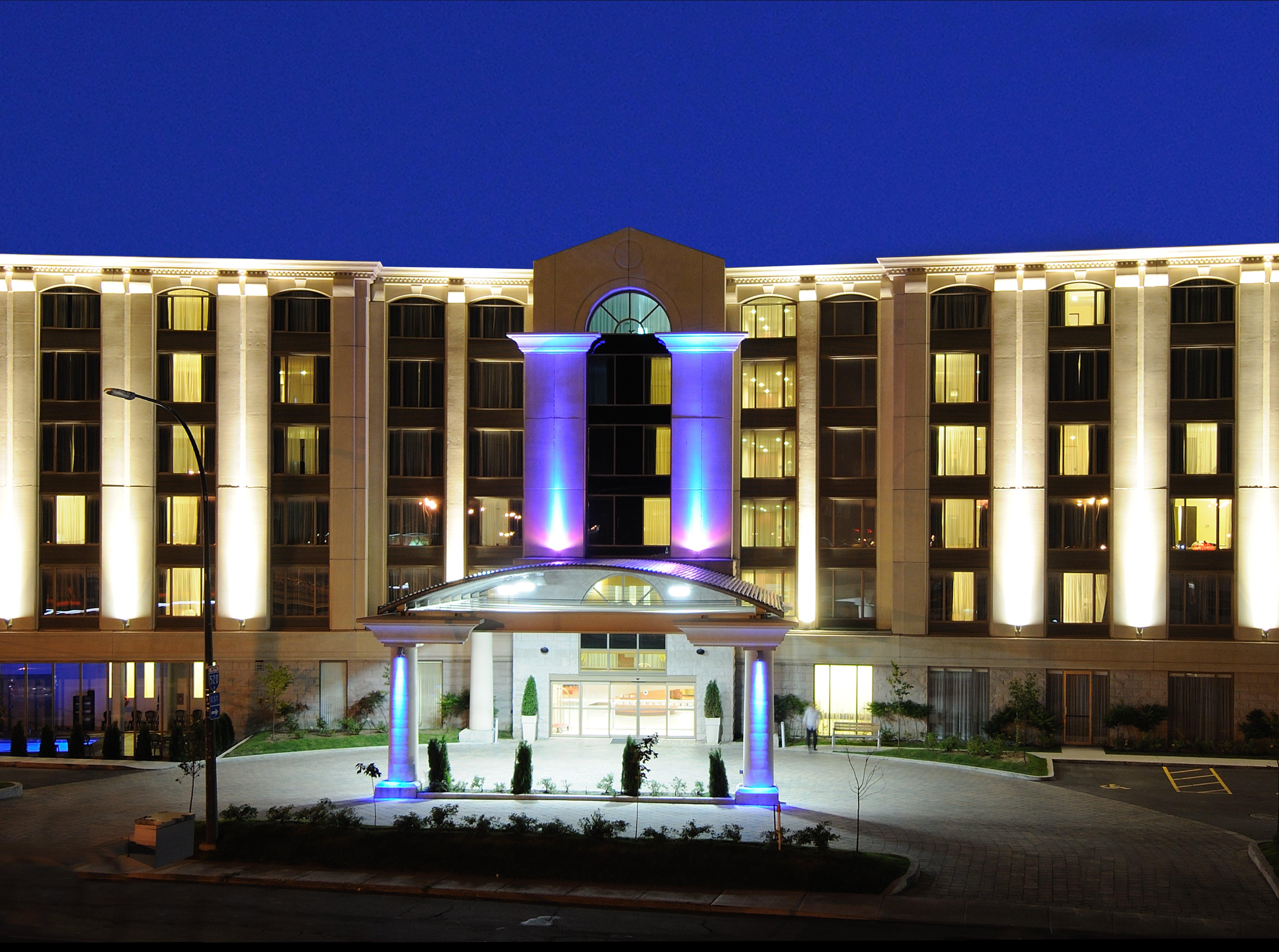 Holiday Inn & Suites Montreal Airport By Ihg Dorval Exterior foto