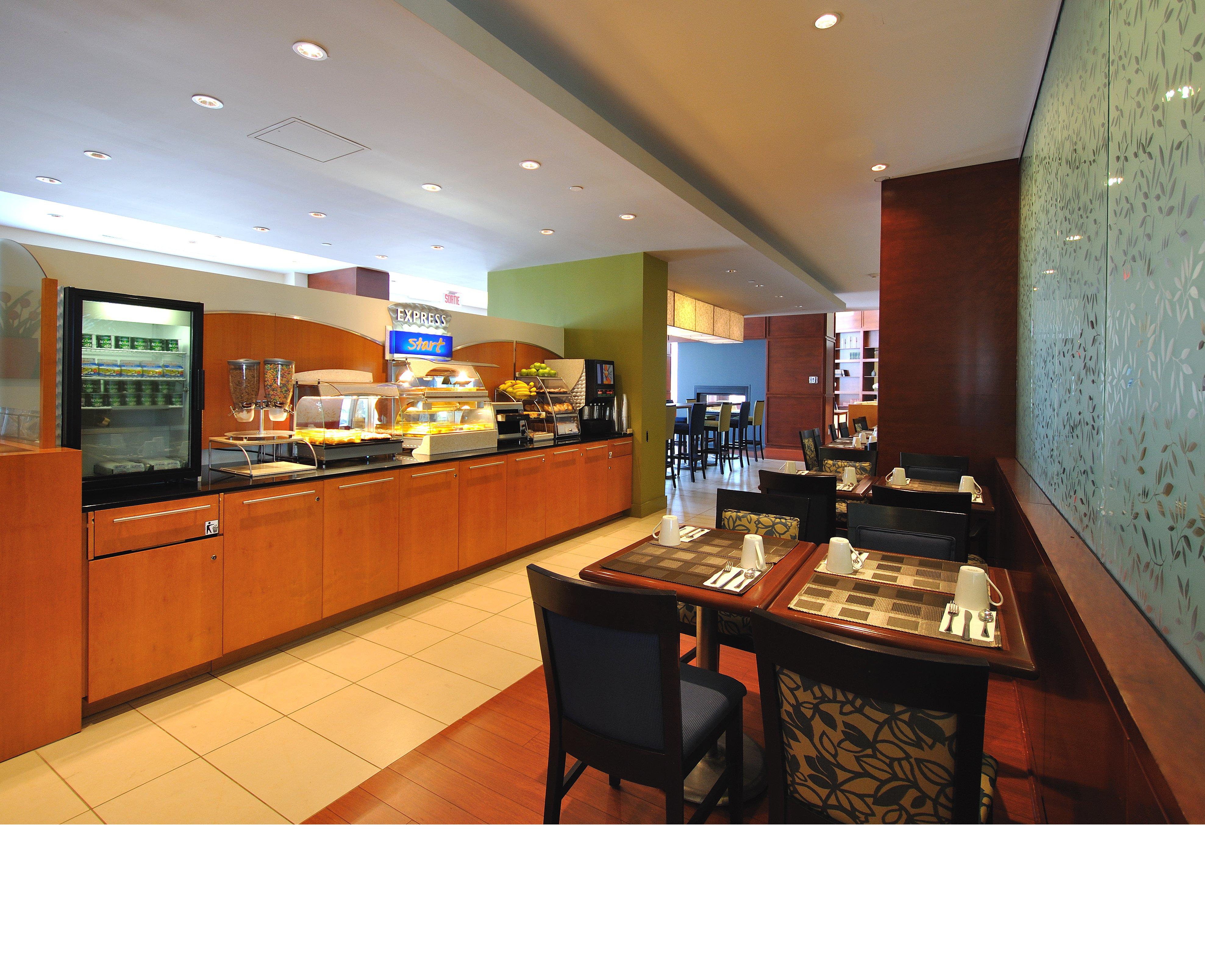 Holiday Inn & Suites Montreal Airport By Ihg Dorval Exterior foto