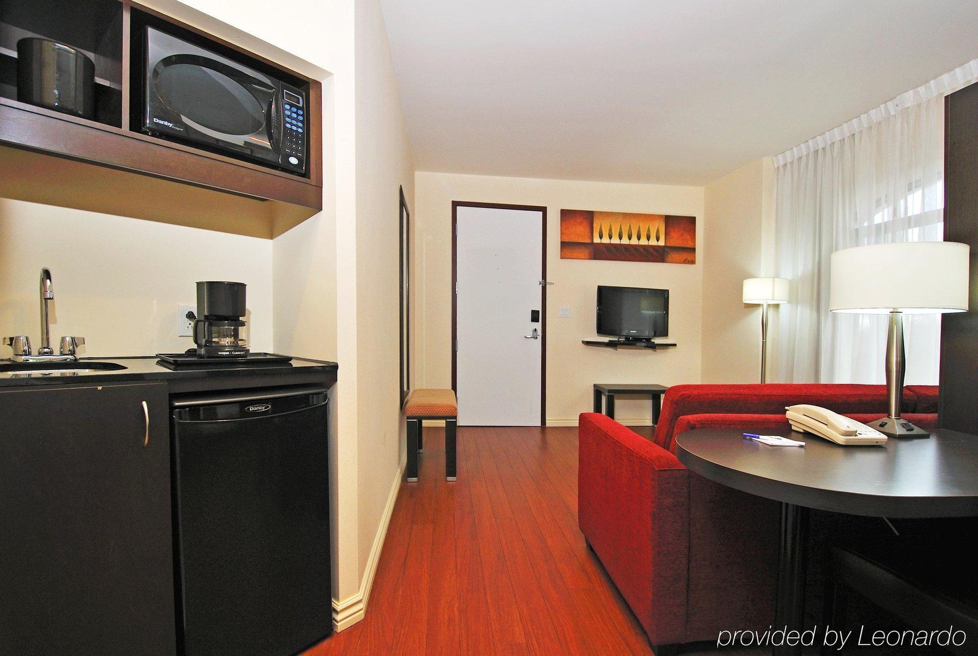 Holiday Inn & Suites Montreal Airport By Ihg Dorval Zimmer foto